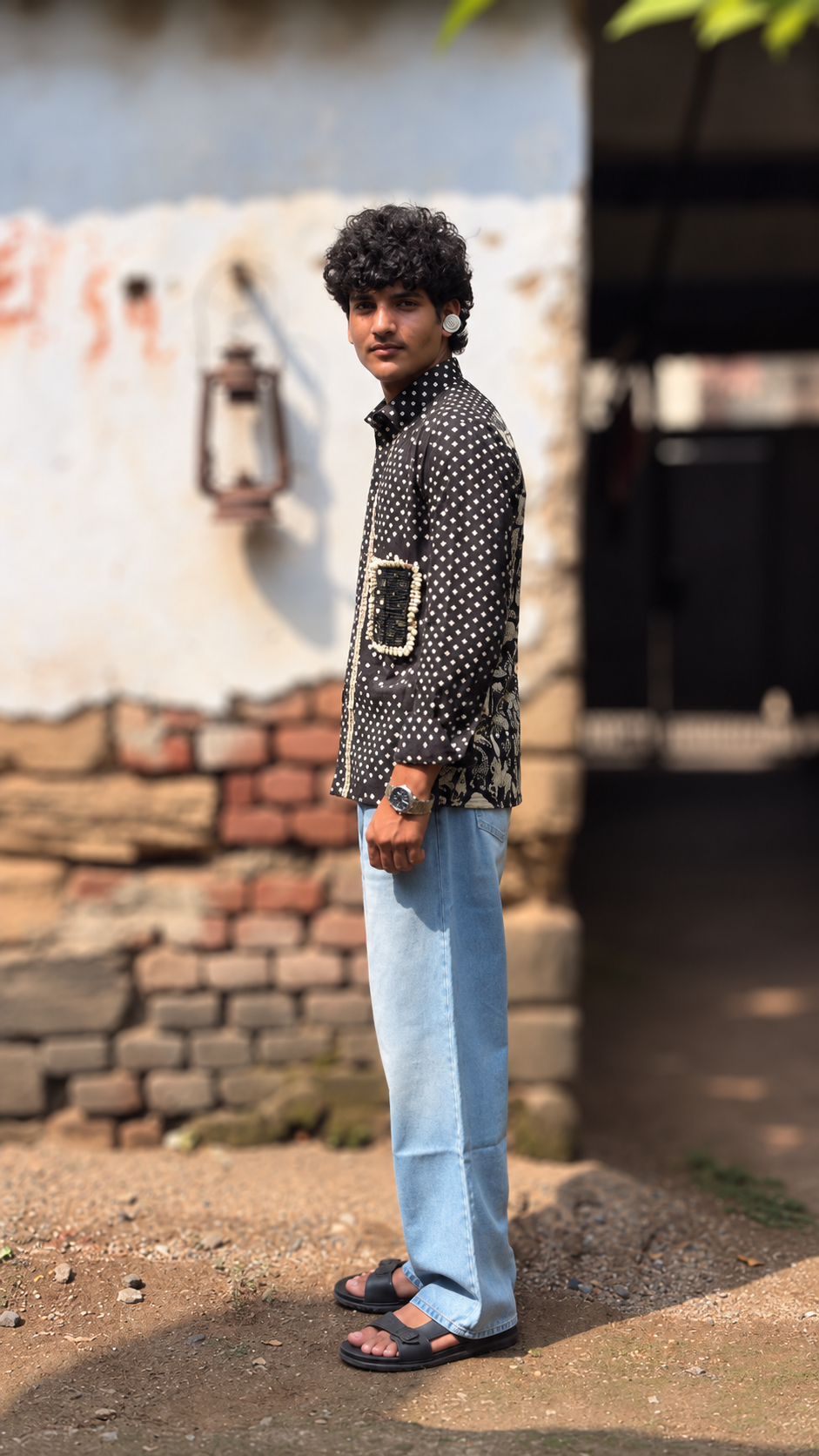 Aaina - Image 3